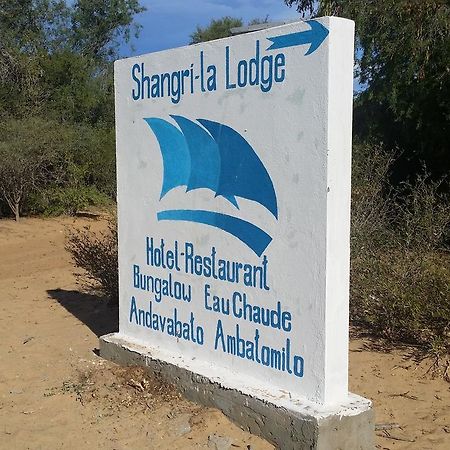 Shangri-La Lodge Ambatomilo Esterno foto