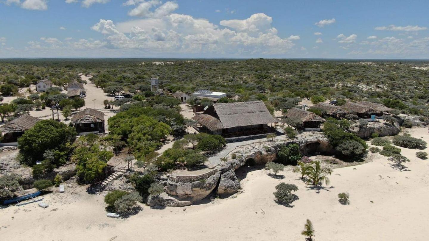 Shangri-La Lodge Ambatomilo Esterno foto