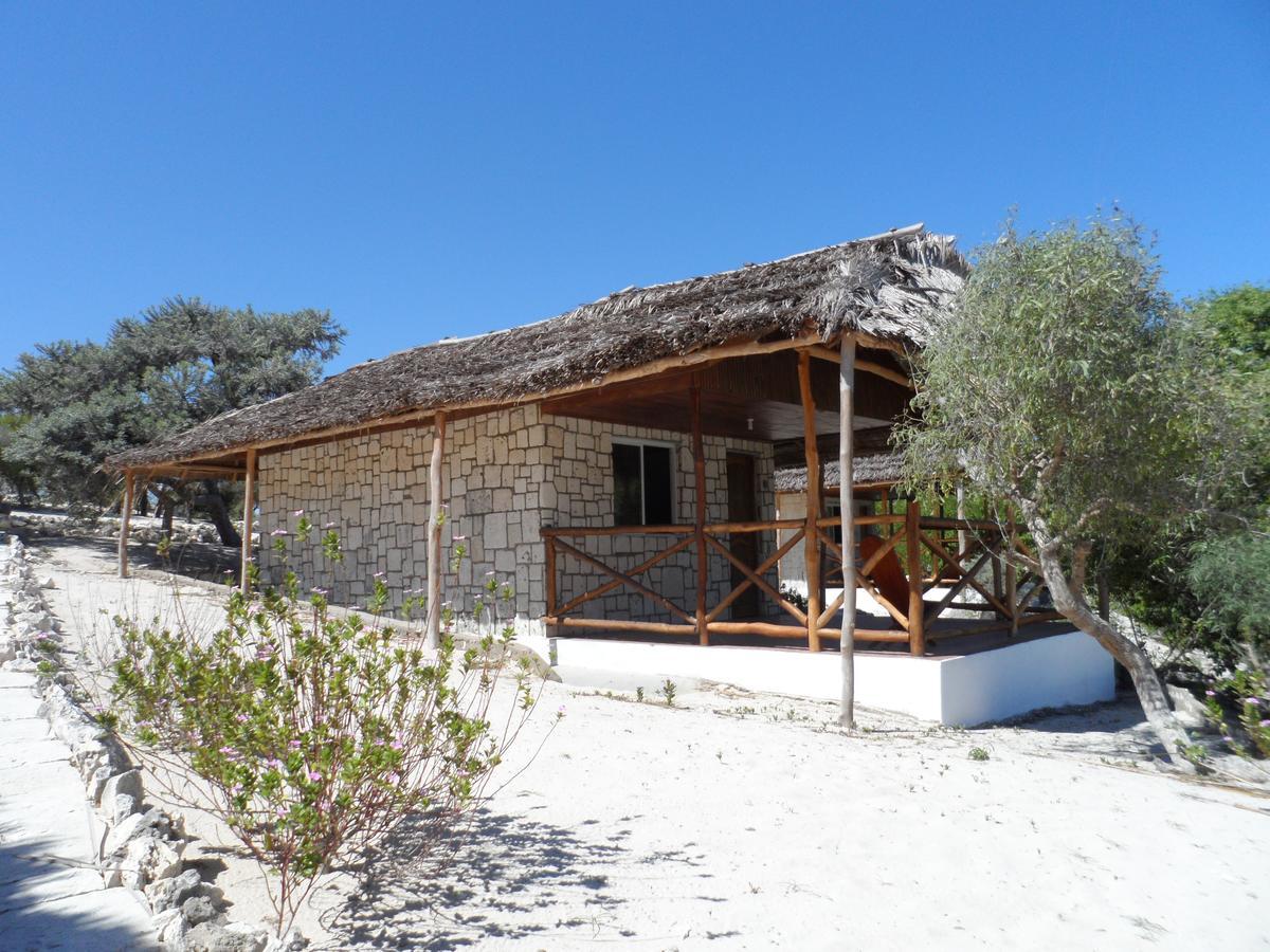 Shangri-La Lodge Ambatomilo Esterno foto